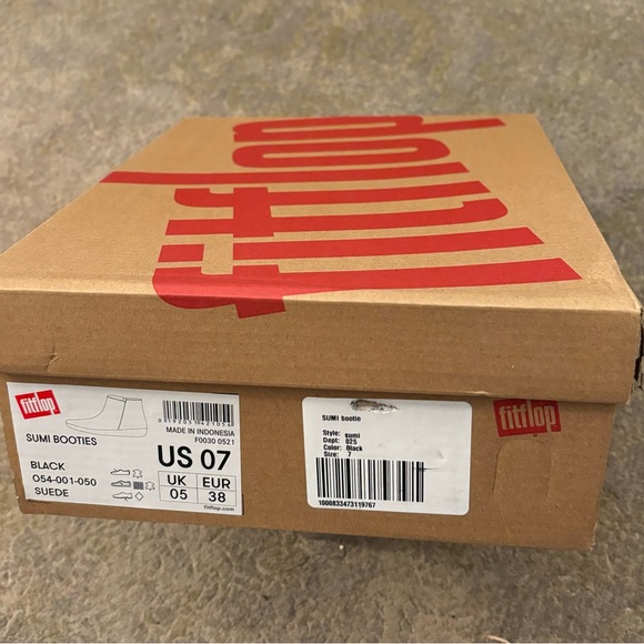 FITFLOPS Black Suede Sumi Booties - New in box - Picture 4 of 5